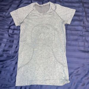 Lululemon short sleeve tee